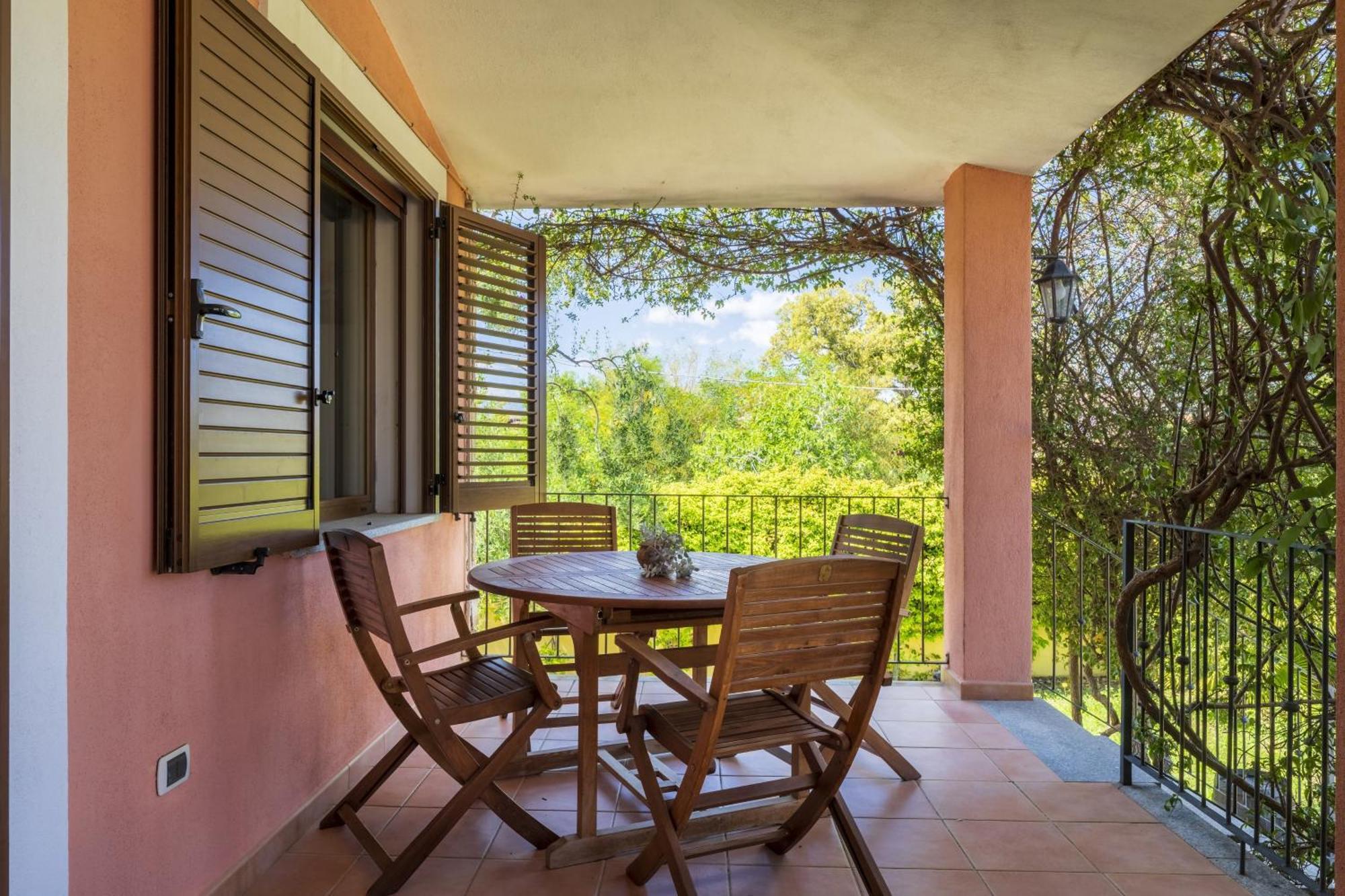 Casa Vacanze Lolivastro Àrbatax Екстериор снимка